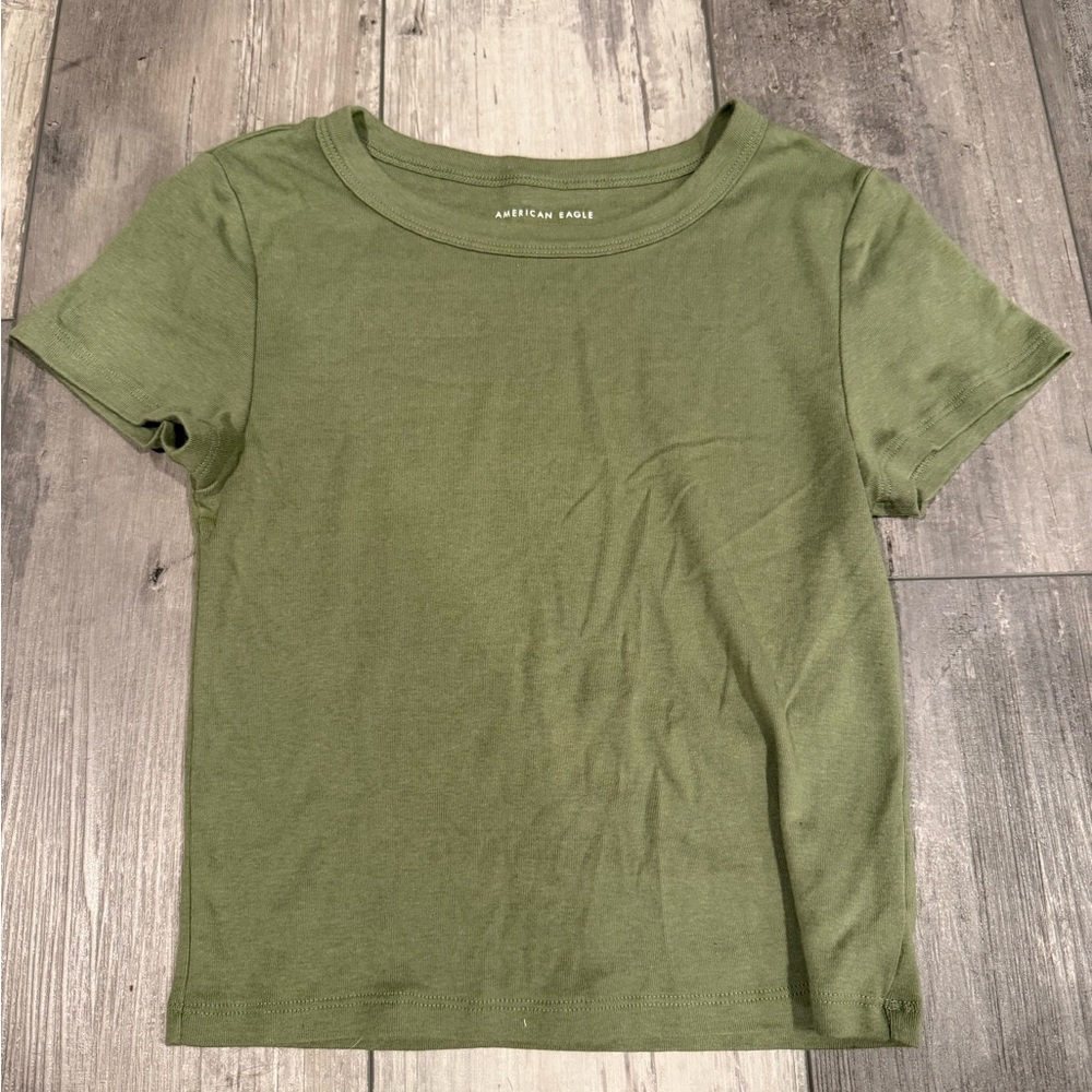 green american eagle cropped shirt